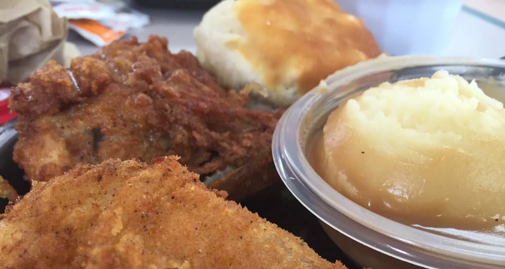 KFC | restaurant | 2725 Jackson St, Paducah, KY 42003, USA | 2704436254 OR +1 270-443-6254