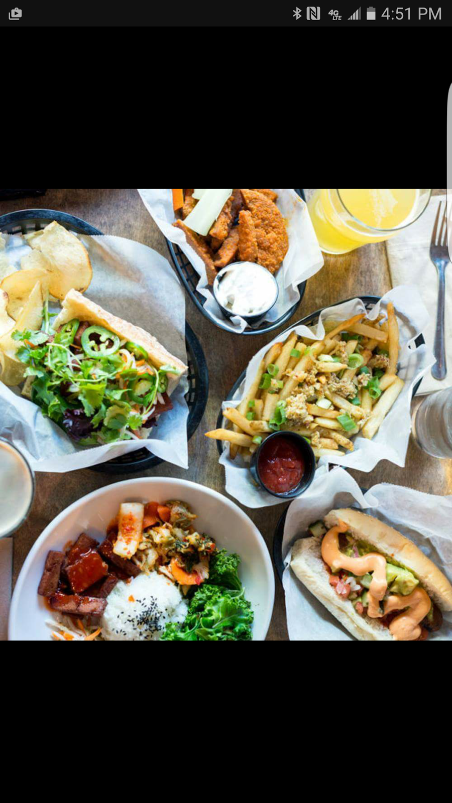 Shelias Bar & Grille | restaurant | 6510 Lansing Ave, Cleveland, OH 44105, USA | 2164102715 OR +1 216-410-2715