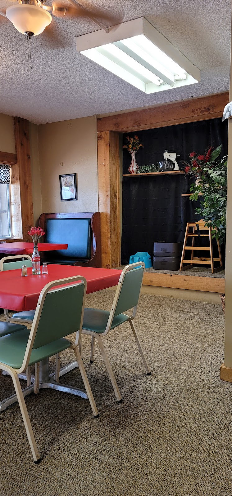 Dinner Bell | restaurant | 611 N Ll and G Ave, Anthony, KS 67003, USA | 6208422047 OR +1 620-842-2047