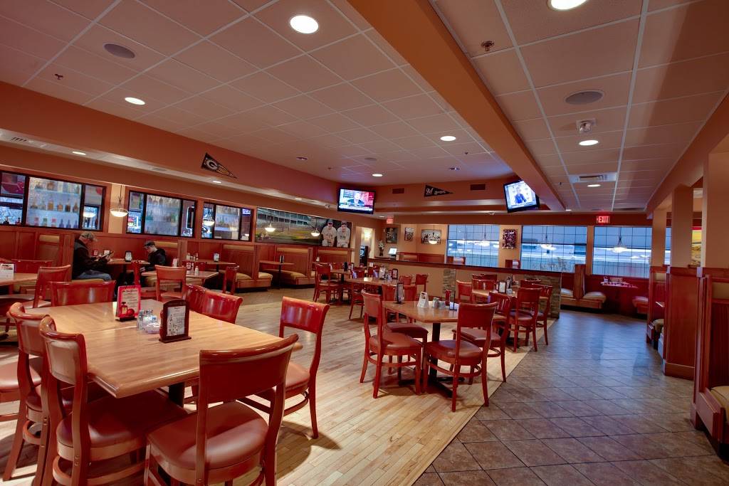 Park Avenue Sports Cafe | restaurant | 709 Park Ave, Beaver Dam, WI 53916, USA | 9208854510 OR +1 920-885-4510