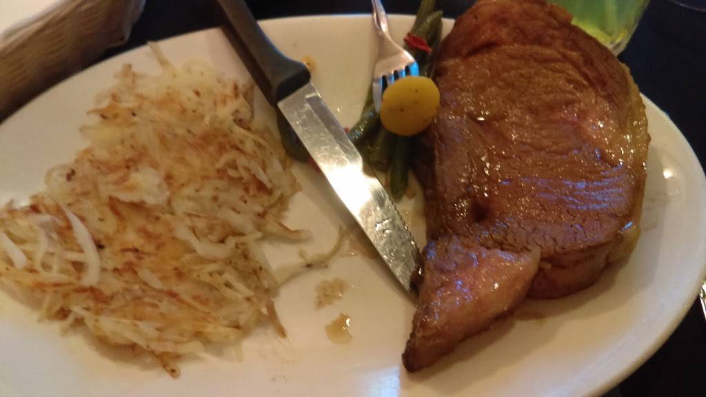 Club 13 Restaurant & Lounge | restaurant | 784 N Lake St, Phillips, WI 54555, USA | 7153393456 OR +1 715-339-3456