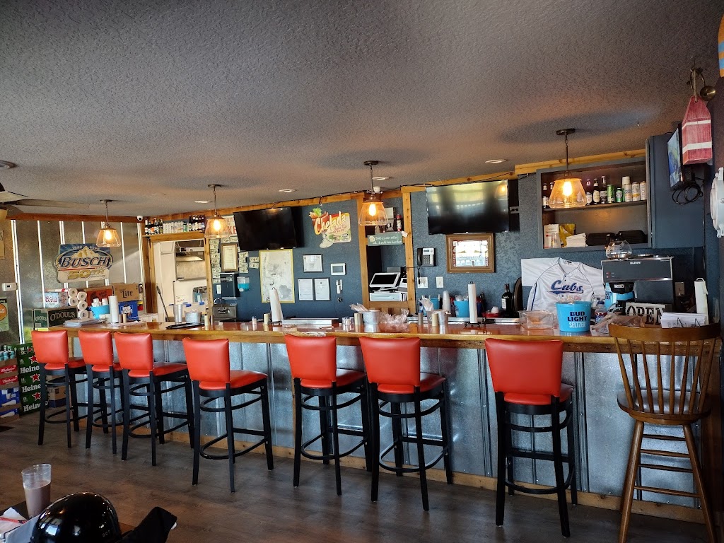 Pontoon Saloon | restaurant | 1050 W Burleigh Blvd, Tavares, FL 32778, USA | 3527423450 OR +1 352-742-3450