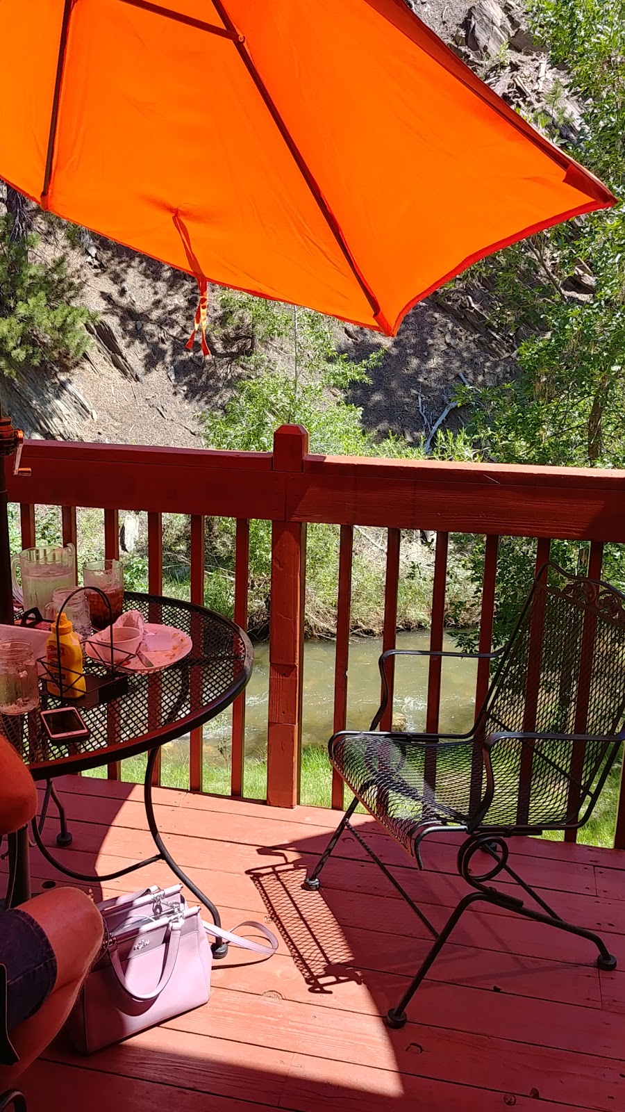 Creekside Restaurant | restaurant | 304 Cliff St, Deadwood, SD 57732, USA | 6055781294 OR +1 605-578-1294