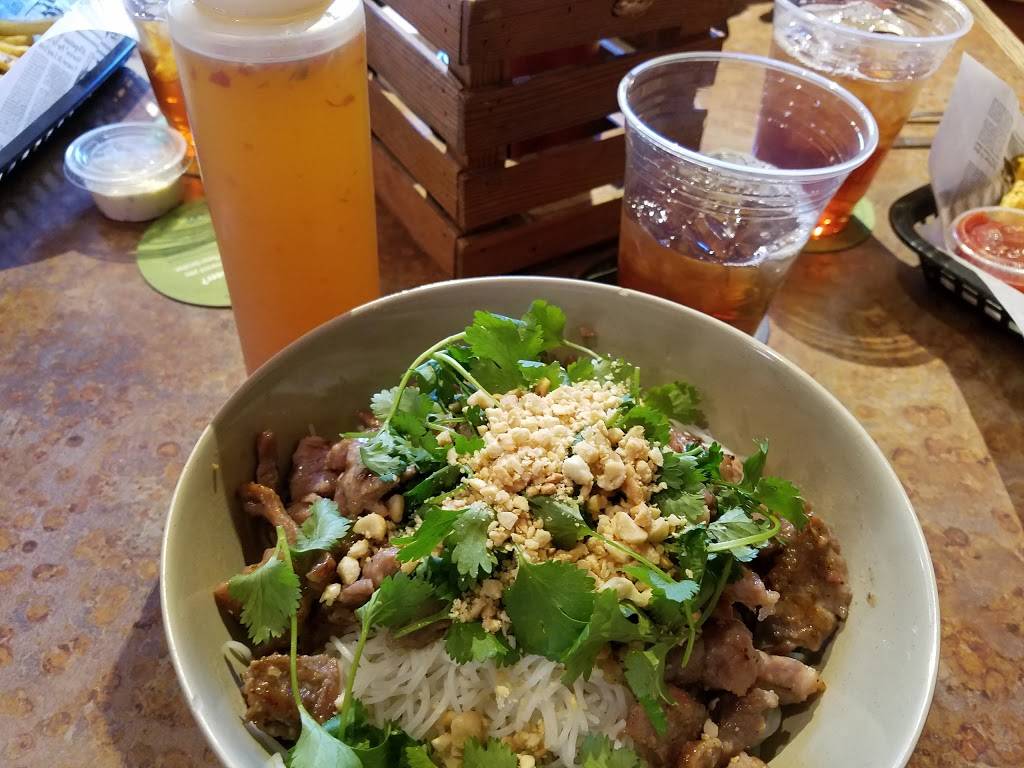 Loco Jos Bar & Grill | restaurant | 602 N Howe St # E, Southport, NC 28461, USA | 9104579009 OR +1 910-457-9009