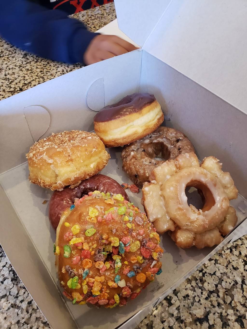 Beyond Donuts And Cafe | cafe | 8110 W Union Hills Dr #208, Glendale, AZ 85308, USA | 6233123780 OR +1 623-312-3780