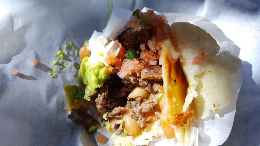 Los Tacos | restaurant | 4001 W Sahara Ave, Las Vegas, NV 89102, USA | 7022520100 OR +1 702-252-0100