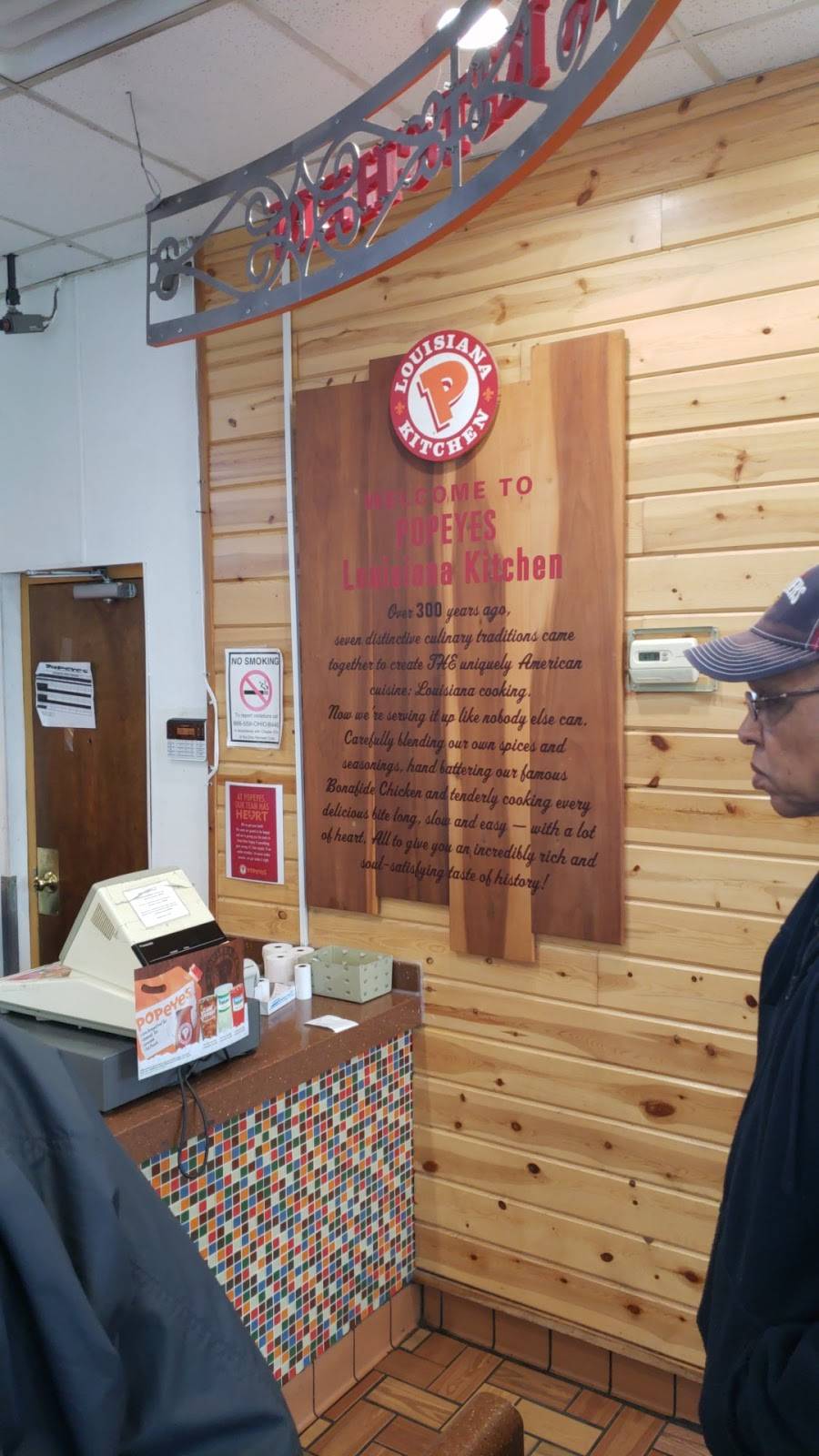 Popeyes Louisiana Kitchen | restaurant | 18126 Euclid Ave, Cleveland, OH 44112, USA | 2163838911 OR +1 216-383-8911