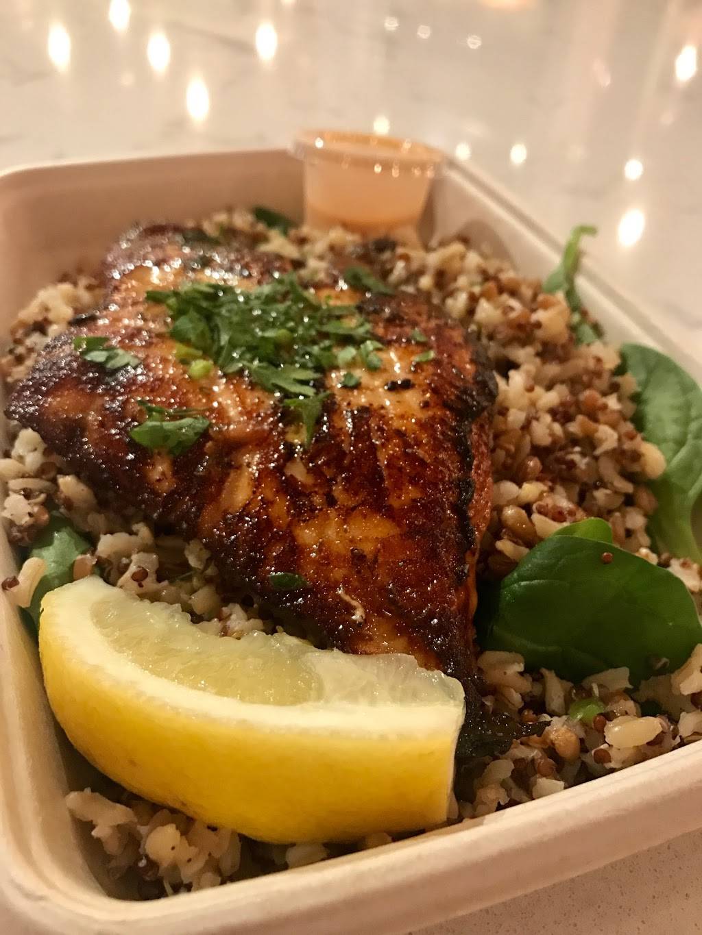 Brown Bag Seafood Co. | restaurant | Revival Food Hall, 125 S Clark St, Chicago, IL 60603, USA | 7737706173 OR +1 773-770-6173