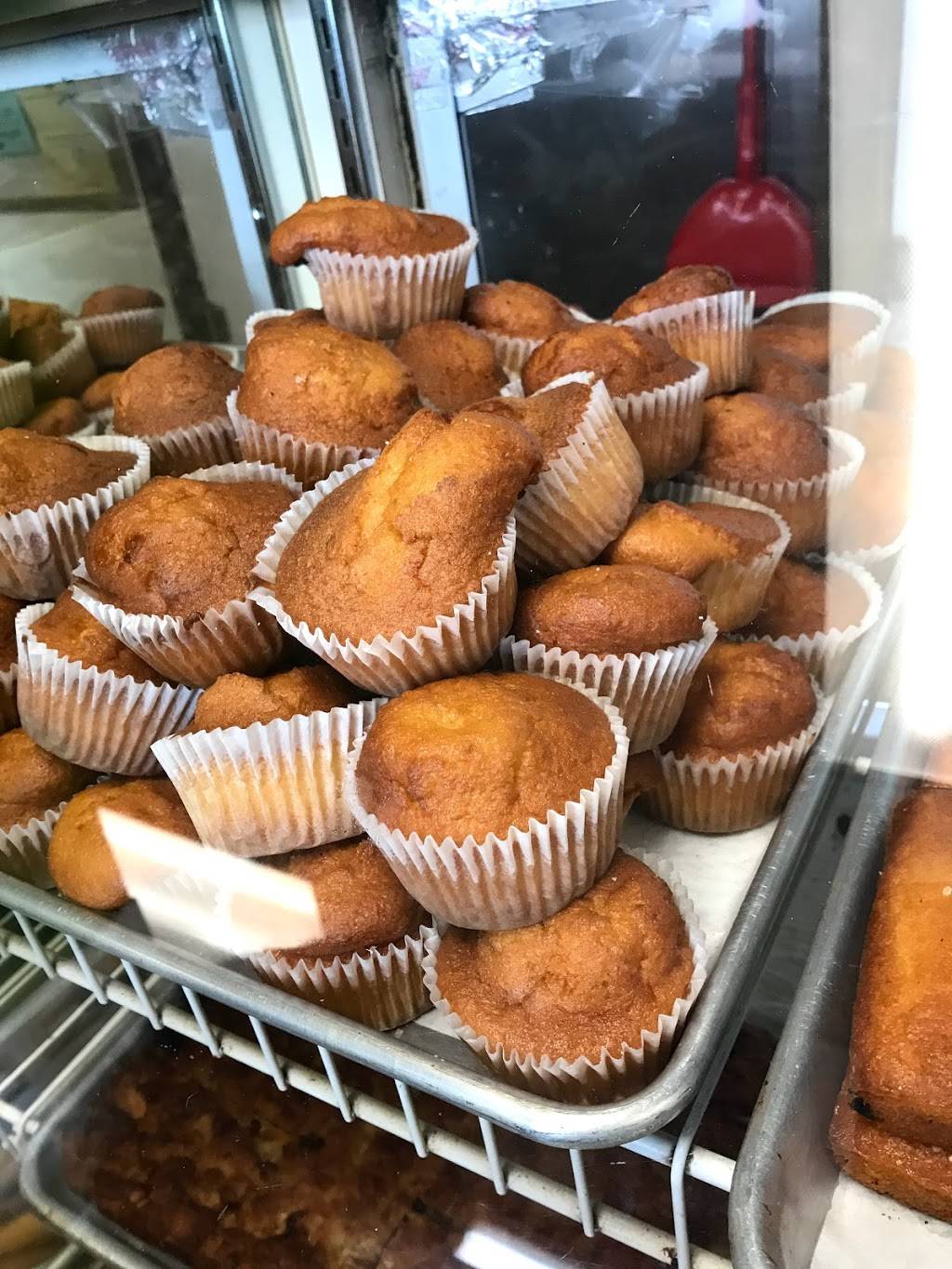 Betys Bakery and Restaurant | restaurant | 2707 Shaver St, Pasadena, TX 77502, USA | 7139411209 OR +1 713-941-1209