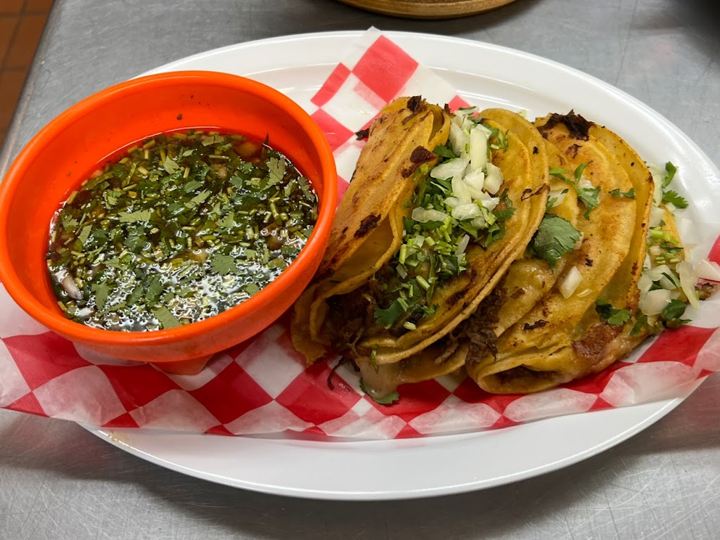 Taqueria los jarochos | restaurant | 2301 Dorsey Rd #100, Glen Burnie, MD 21061, USA | 4104413979 OR +1 410-441-3979