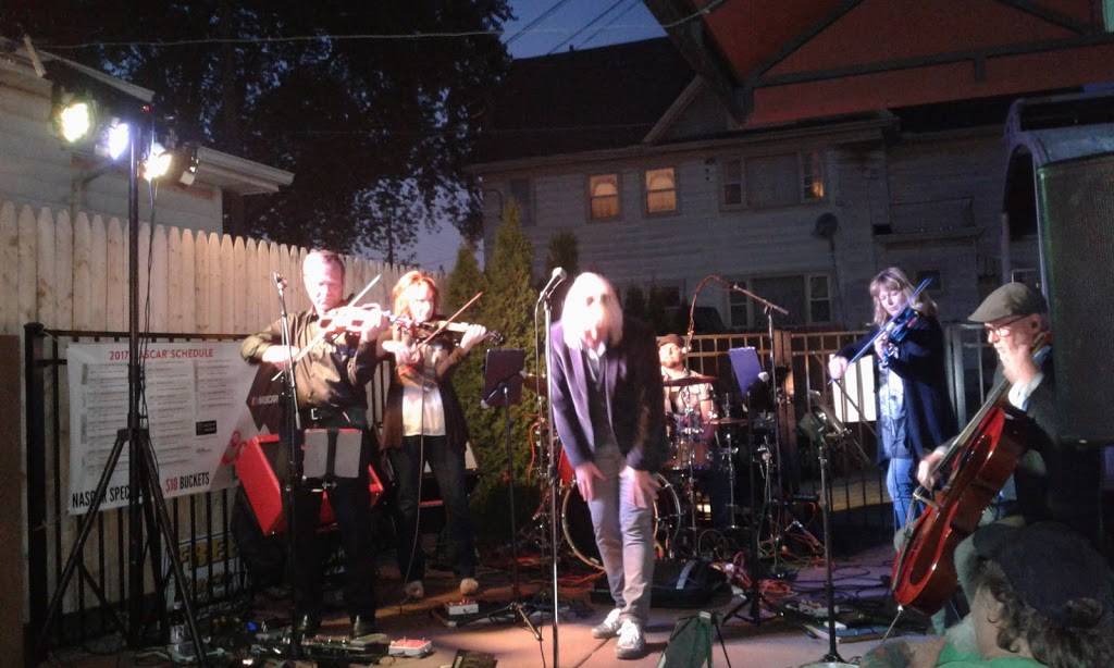 Brauns Power House | restaurant | 7100 W National Ave, West Allis, WI 53227, USA | 4144558700 OR +1 414-455-8700