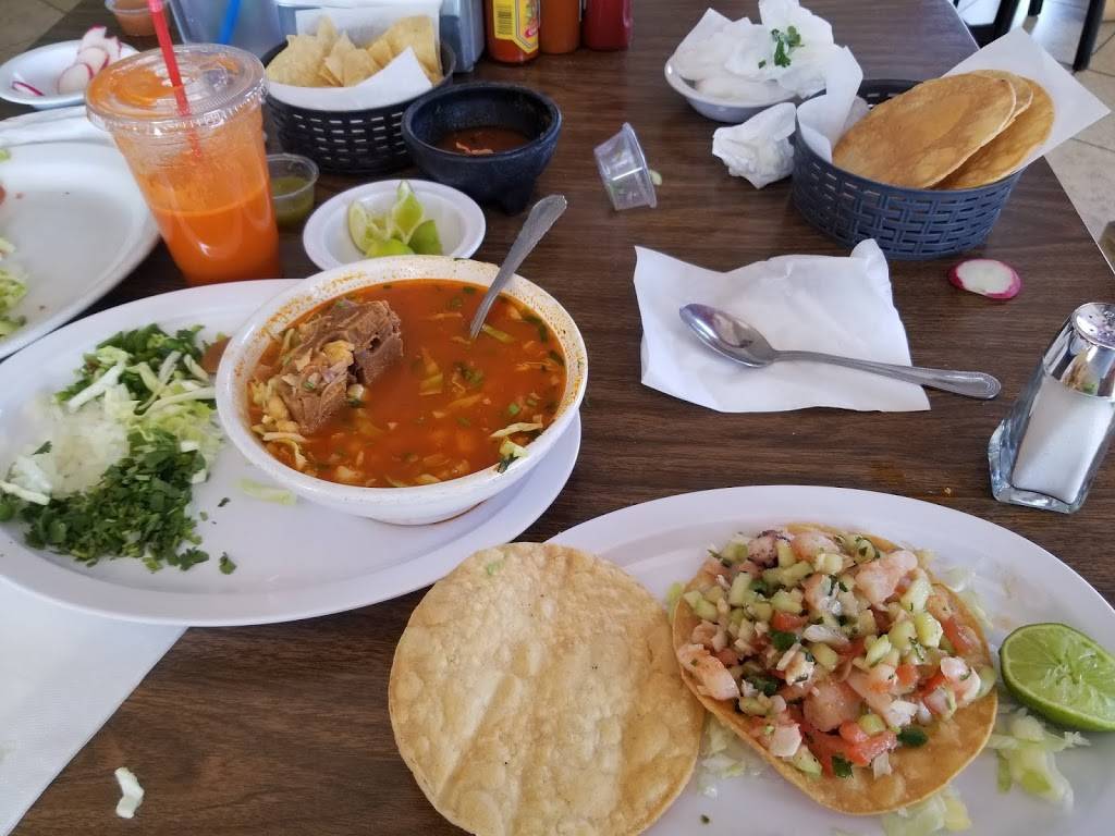 Arturos Tacos Cocina Tradicional Mexicana | restaurant | 18596 Valley Blvd, Bloomington, CA 92316, USA | 9098747018 OR +1 909-874-7018