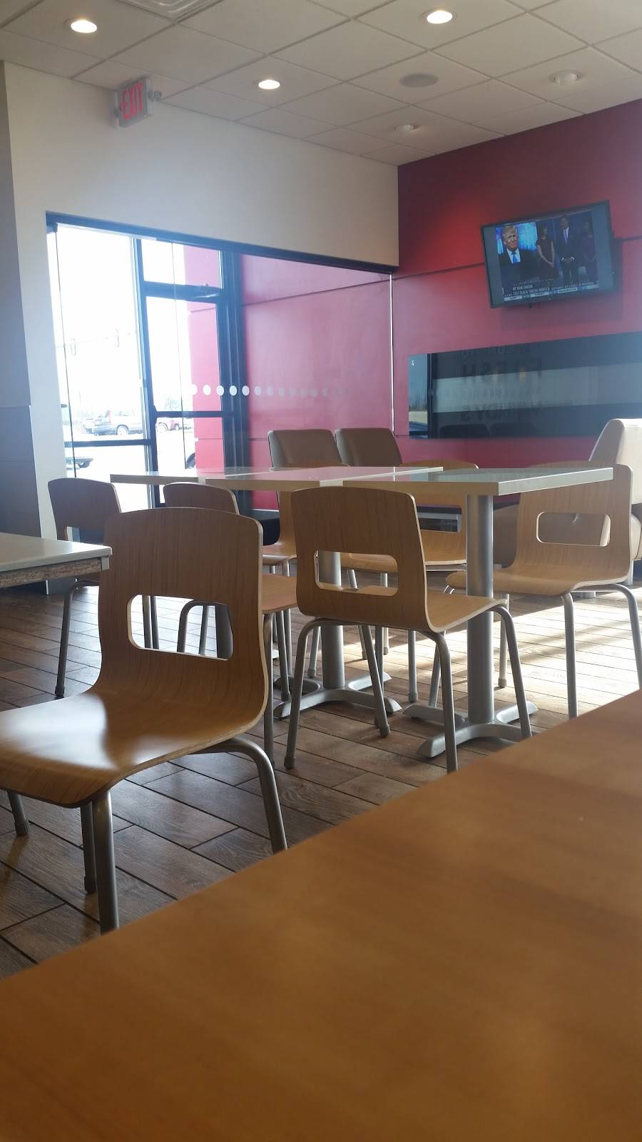 Wendys | restaurant | 5801 Plank Rd, Fredericksburg, VA 22407, USA | 5403882928 OR +1 540-388-2928