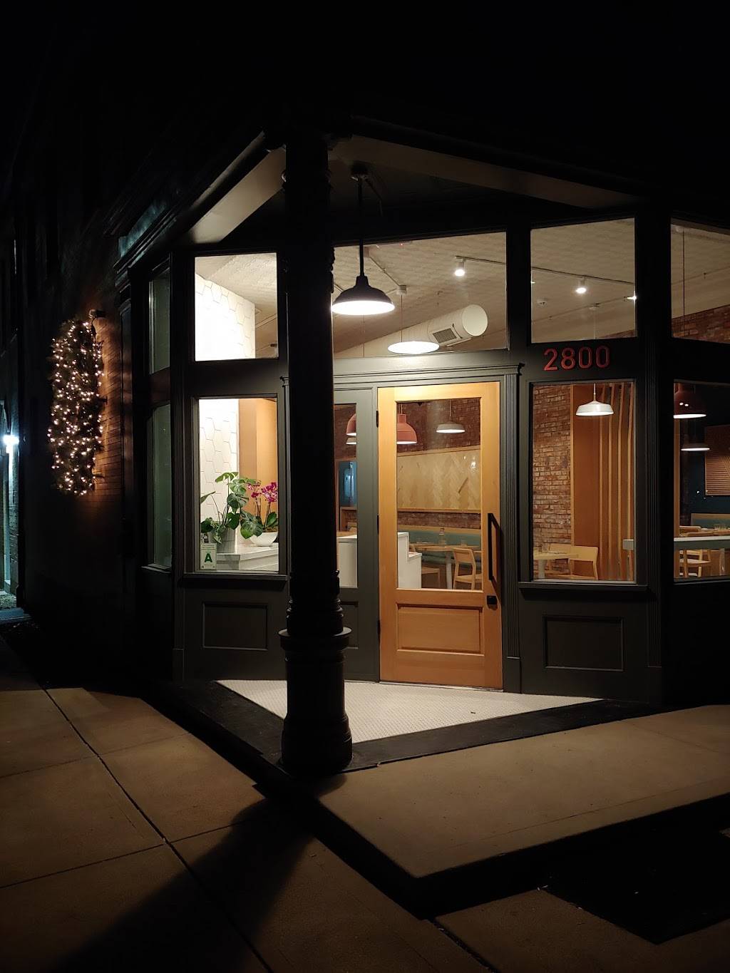 Little Fox | restaurant | 2800 Shenandoah Ave, St. Louis, MO 63104, USA | 3145539456 OR +1 314-553-9456