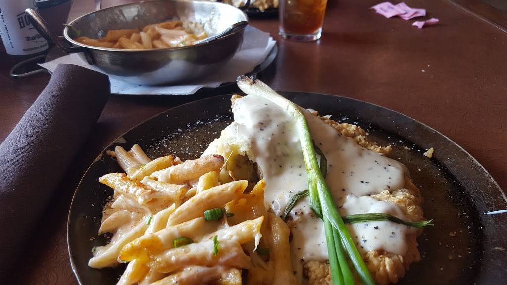 Horseshoe Hill Café | restaurant | 204 W Exchange Ave, Fort Worth, TX 76164, USA | 8178826405 OR +1 817-882-6405