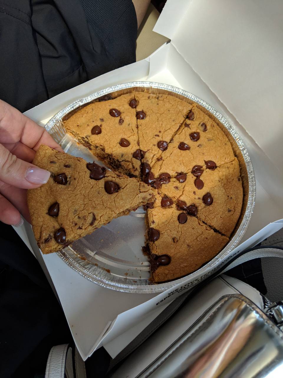 Pizza Hut | restaurant | 6660 Sunset Blvd, Hollywood, CA 90028, USA | 3234674466 OR +1 323-467-4466