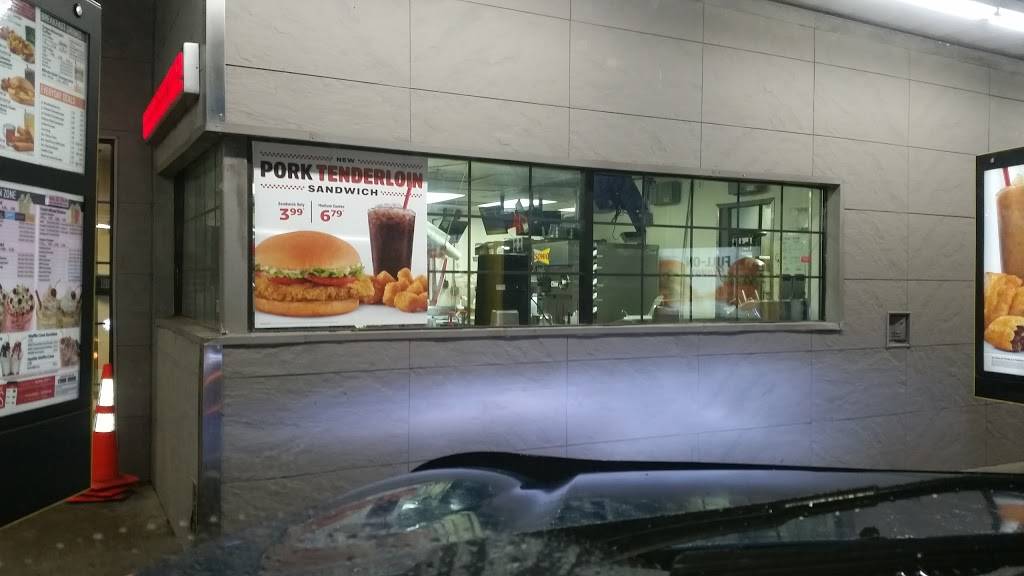 Sonic Drive-In | restaurant | 5545 Leavenworth Rd, Kansas City, KS 66104, USA | 9135962737 OR +1 913-596-2737