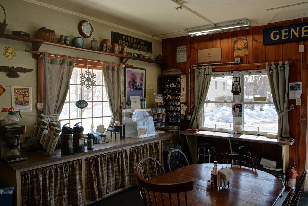 Riverton General Store | restaurant | 2 Main St, Riverton, CT 06065, USA | 8603790811 OR +1 860-379-0811