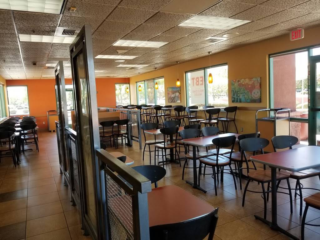 Jack in the Box | restaurant | 1585 E Warner Rd, Gilbert, AZ 85296, USA | 4805032533 OR +1 480-503-2533