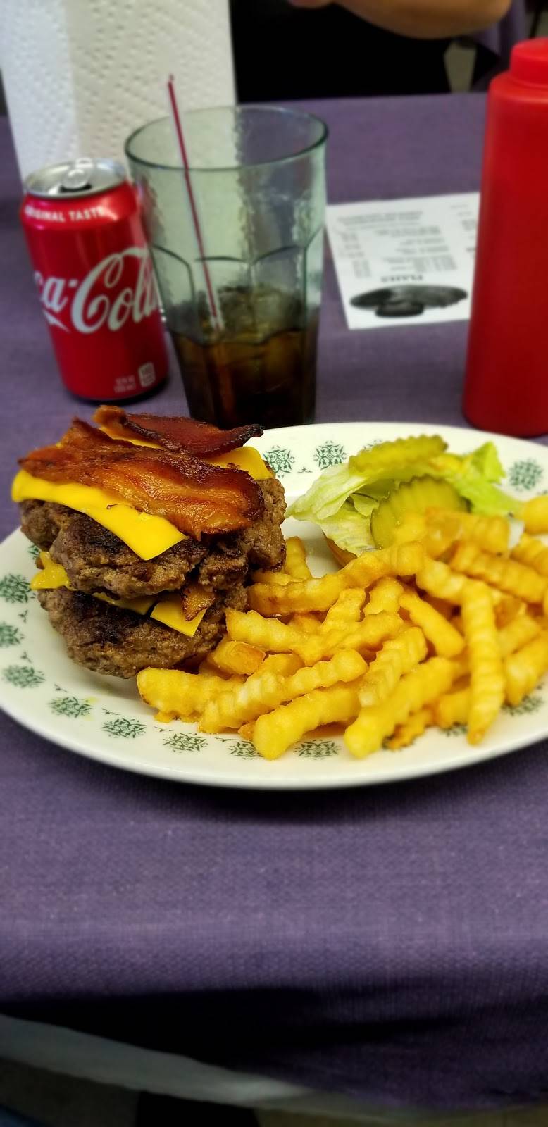 Koras Place | restaurant | 1621 US-43, Demopolis, AL 36732, USA | 3342894911 OR +1 334-289-4911