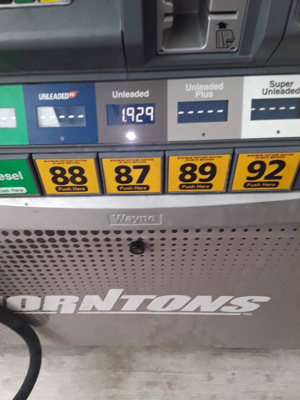 Thorntons | bakery | 3233 Grand Ave, Waukegan, IL 60085, USA | 8473360730 OR +1 847-336-0730