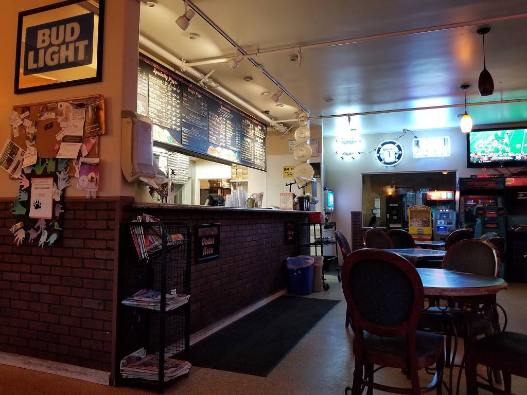 Giovannis Pizza Mesa | restaurant | 1905 Cliff Dr, Santa Barbara, CA 93109, USA | 8055607492 OR +1 805-560-7492