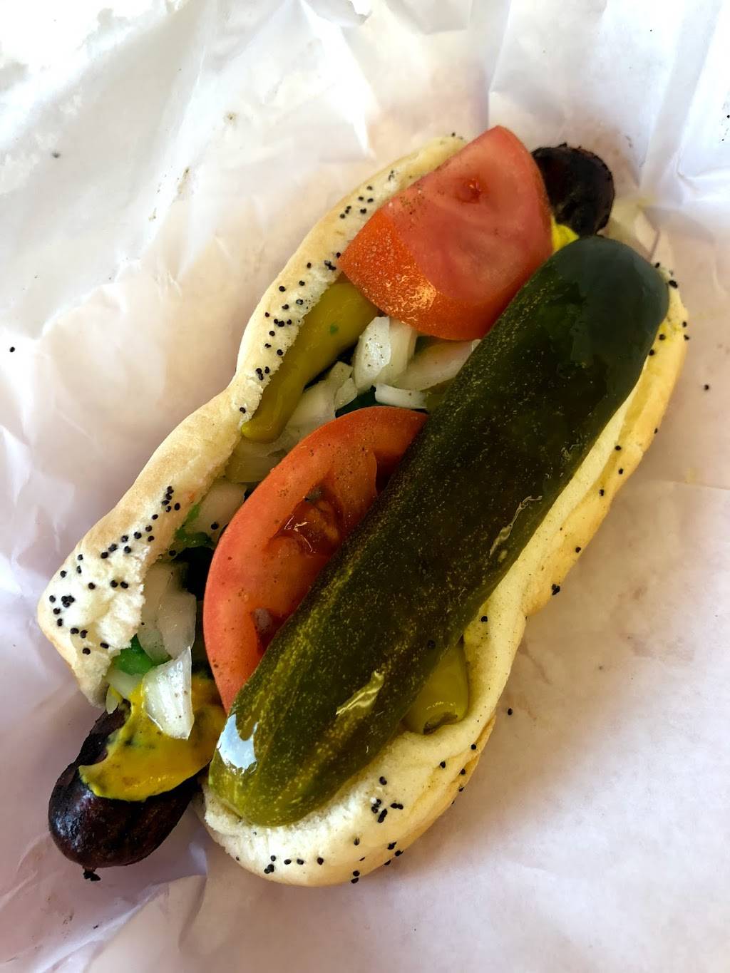 Paradise Pup | restaurant | 1724 S River Rd, Des Plaines, IL 60018, USA | 8476998590 OR +1 847-699-8590