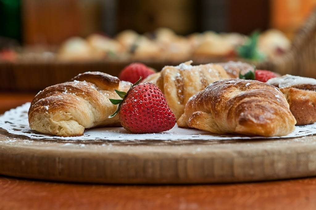 Cafe Du Soleil | restaurant | 2723 Broadway, New York, NY 10025, USA | 2123165000 OR +1 212-316-5000