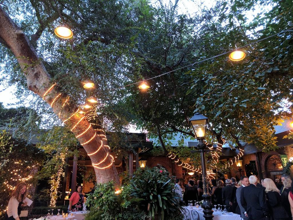 Firehouse | restaurant | 1112 2nd St, Sacramento, CA 95814, USA | 9164424772 OR +1 916-442-4772