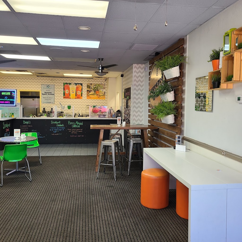 Squeezed Juice & Smoothie Bar | restaurant | 1025 W 24th St #16, Yuma, AZ 85364, USA | 9282769760 OR +1 928-276-9760