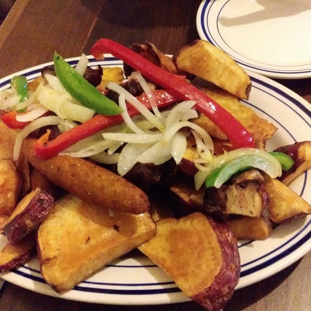 Grandchamps | restaurant | 197 Patchen Ave, Brooklyn, NY 11233, USA | 7184844880 OR +1 718-484-4880