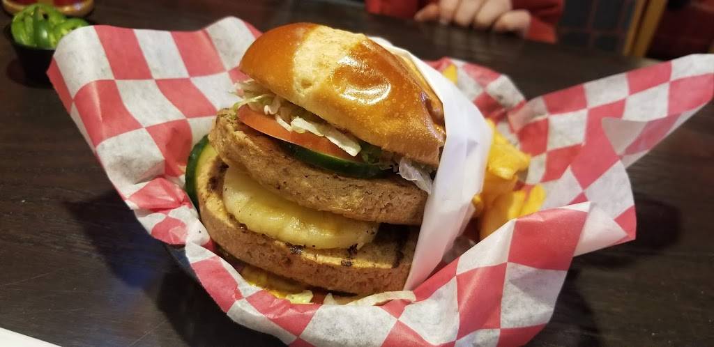 Red Robin Gourmet Burgers and Brews | restaurant | 4141 Miller Rd, Flint, MI 48507, USA | 8107338505 OR +1 810-733-8505