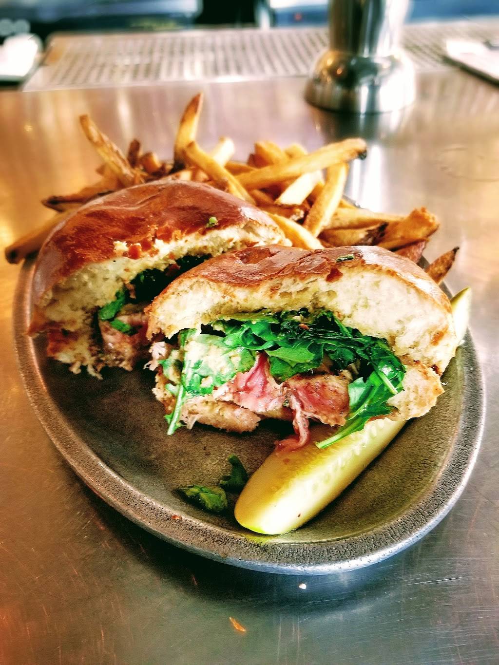 Twisted Spoke | restaurant | 501 N Ogden Ave, Chicago, IL 60642, USA | 3126661500 OR +1 312-666-1500