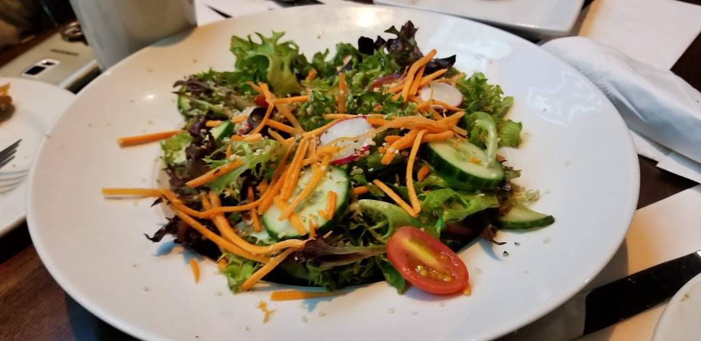 Turtle Jacks Vogell | restaurant | 10 Vogell Rd, Richmond Hill, ON L4B 3K4, Canada | 9057701729 OR +1 905-770-1729