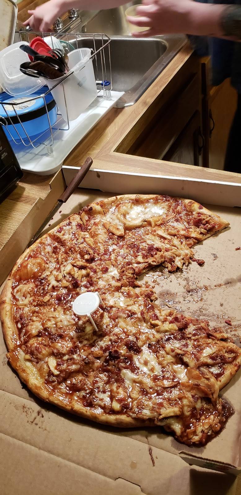 Toarminas Pizza and Ice Cream | restaurant | 33323 Harper Ave, St Clair Shores, MI 48082, USA | 5862045528 OR +1 586-204-5528