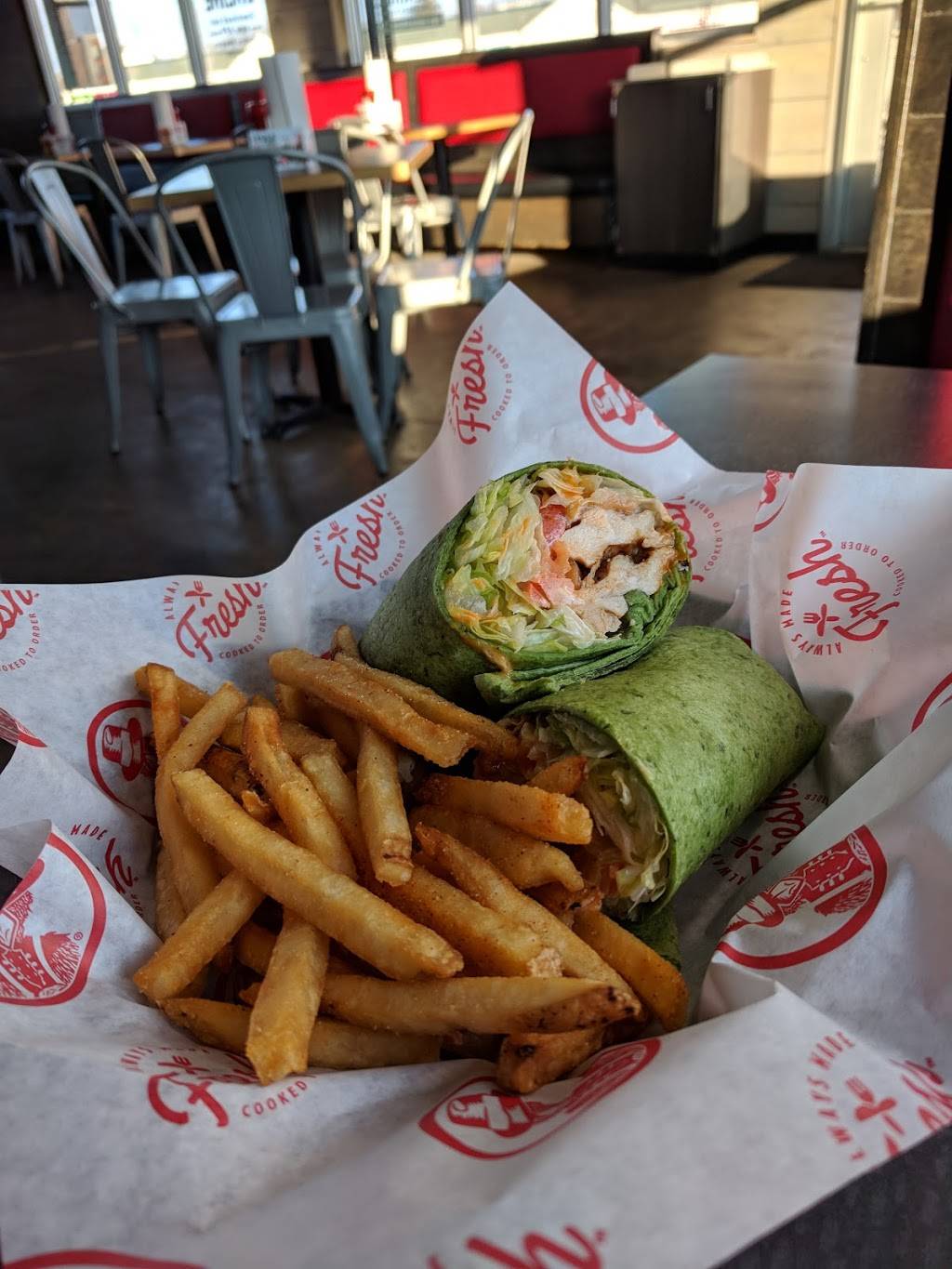 Slim Chickens | restaurant | 2037 S Neil St, Champaign, IL 61820, USA | 2173567546 OR +1 217-356-7546