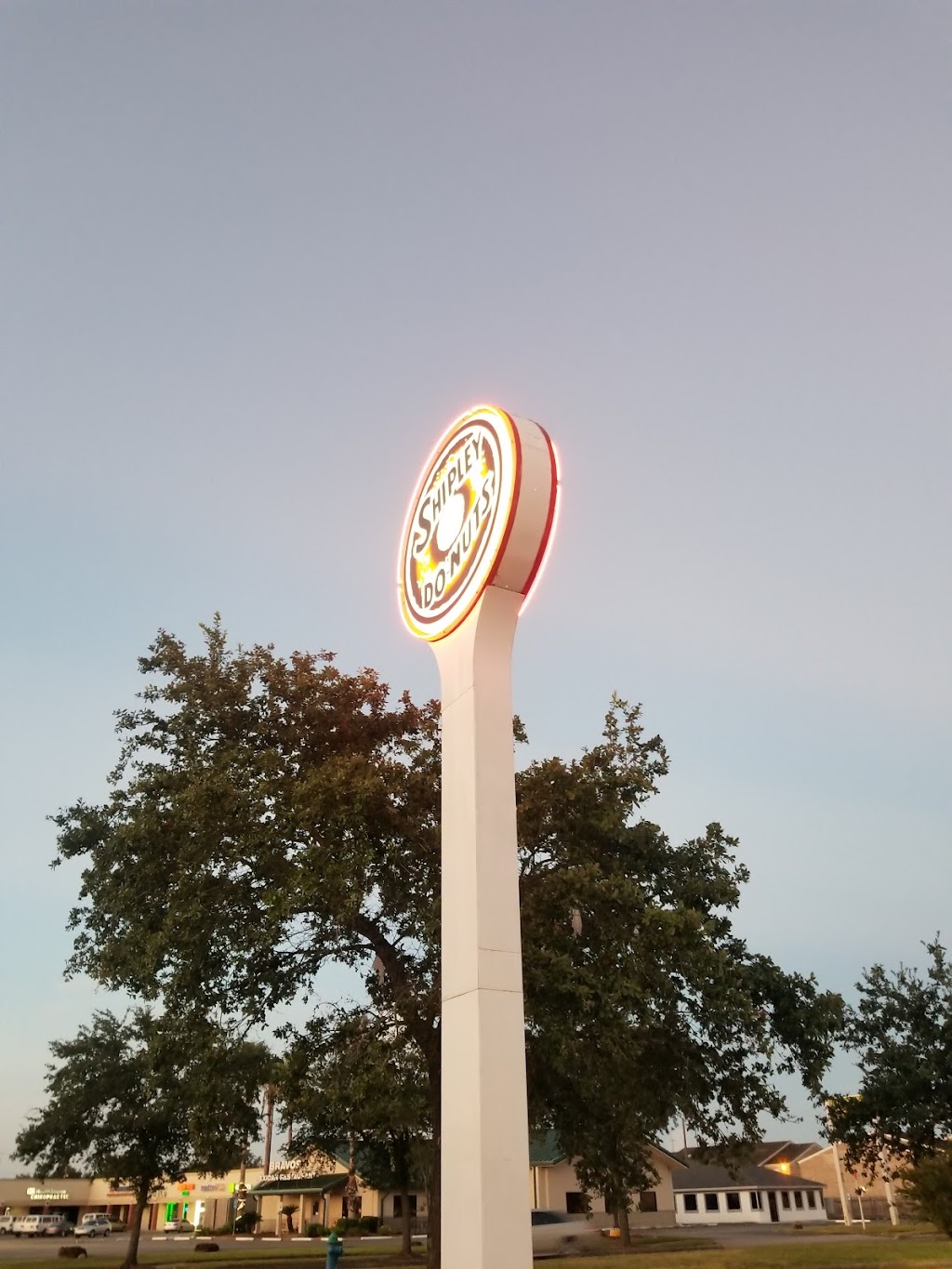 Shipley Do-Nuts | bakery | 10985 Fuqua St, Houston, TX 77089, USA | 7139447510 OR +1 713-944-7510