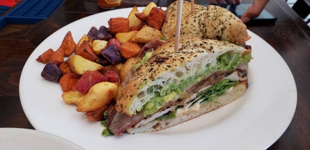 Dakota 94 | restaurant | 5304 W Devon Ave, Chicago, IL 60646, USA | 7738676494 OR +1 773-867-6494