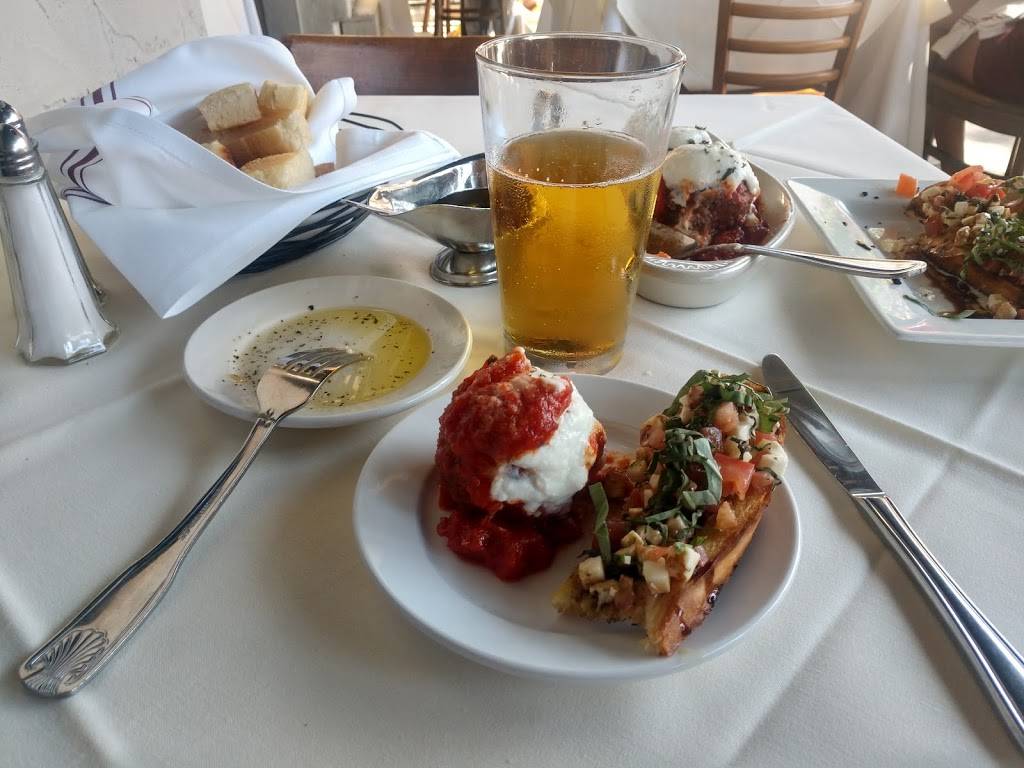 Mimmos Italian Village | restaurant | 1743 India St, San Diego, CA 92101, USA | 6192393710 OR +1 619-239-3710