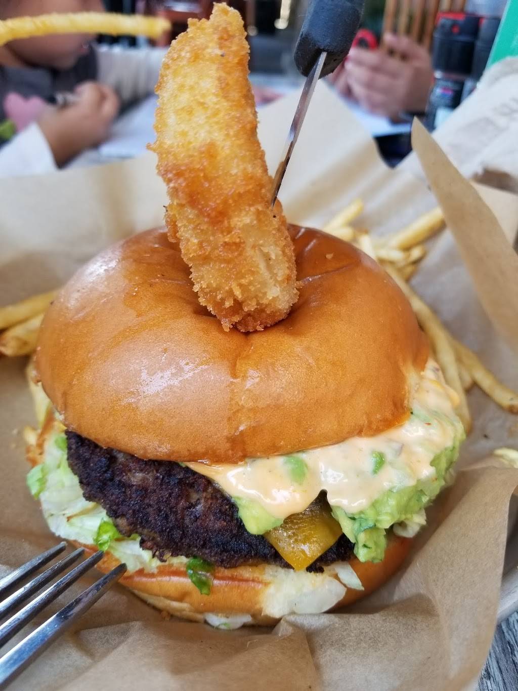 GRUB BURGER BAR | restaurant | 13815 Whittier Blvd, Whittier, CA 90605, USA | 5627817878 OR +1 562-781-7878