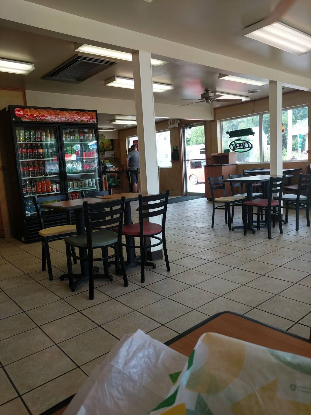 Subway | restaurant | 11 N Jefferson St, Mascoutah, IL 62258, USA | 6185663841 OR +1 618-566-3841