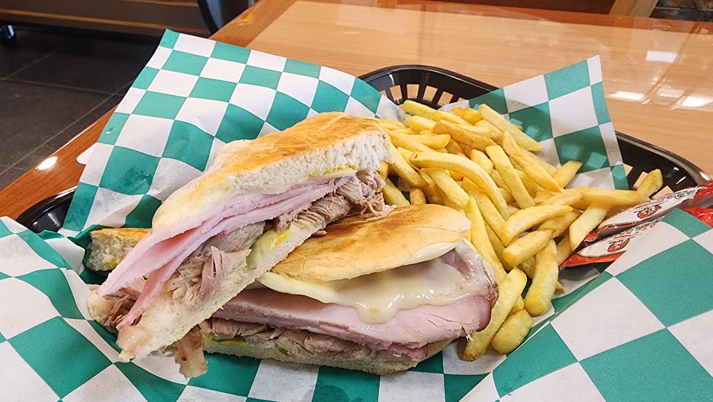 Havana Bistro 555 | restaurant | 28404 US-290, Cypress, TX 77433, USA | 2813042649 OR +1 281-304-2649