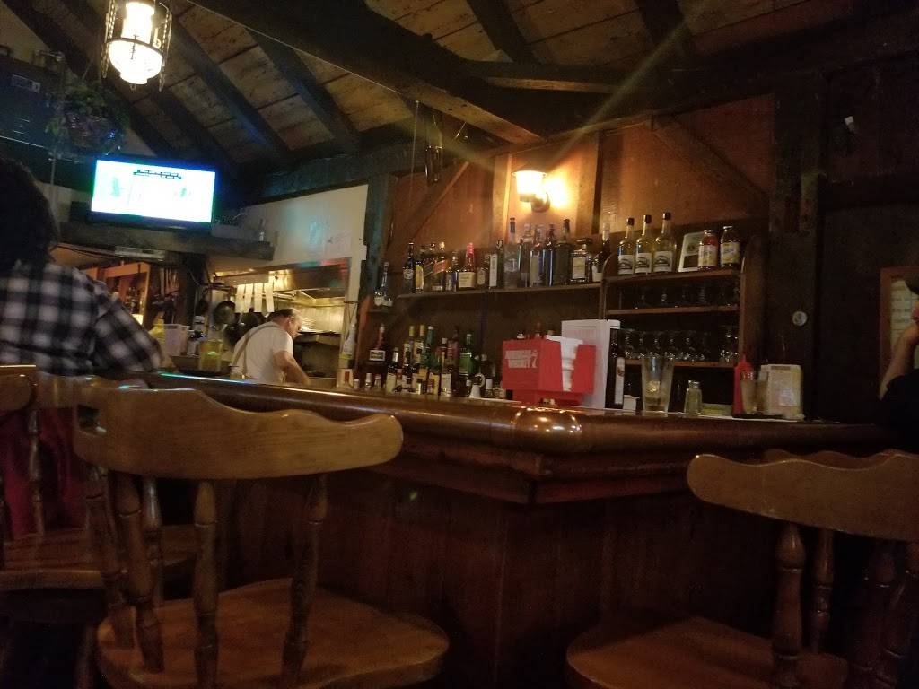 Burnams Pub House | restaurant | 366 Pleasant St, Ashland, MA 01721, USA | 5088811742 OR +1 508-881-1742