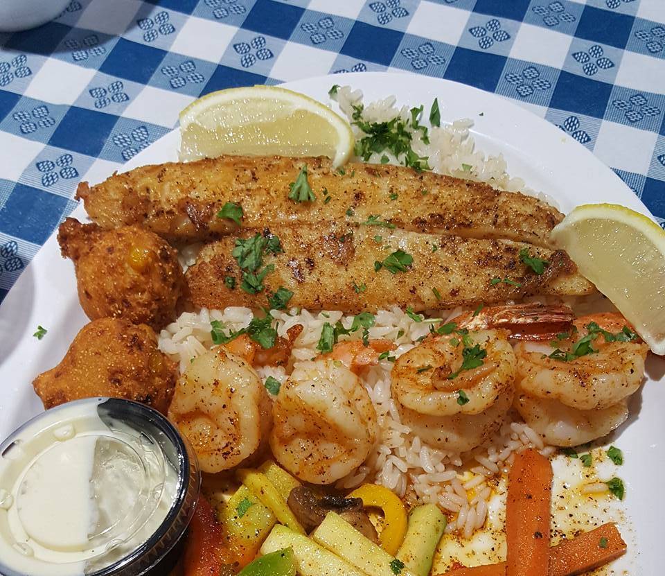 The Catch | restaurant | 2121 W Davis St, Conroe, TX 77304, USA | 9365211618 OR +1 936-521-1618