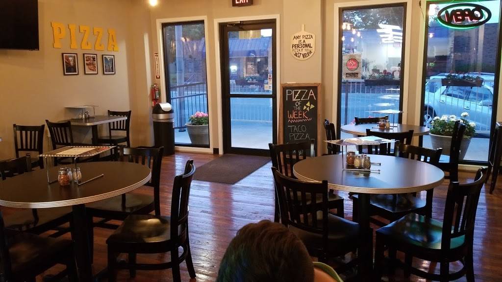 KJs Pizzeria | restaurant | 33031 W 83rd St, De Soto, KS 66018, USA | 9135865141 OR +1 913-586-5141