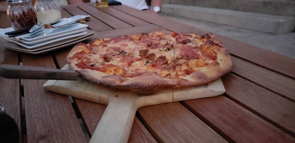 The Olde Spitfire Grille | restaurant | 1517 Broad St, Greensburg, PA 15601, USA | 7242056402 OR +1 724-205-6402