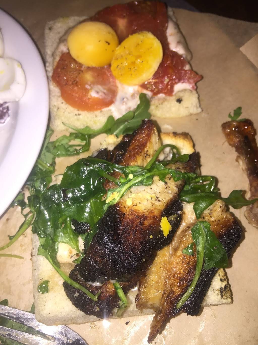 Esters Neighborhood Pub | restaurant | 2201 Oneida St, Denver, CO 80207, USA | 3039974173 OR +1 303-997-4173