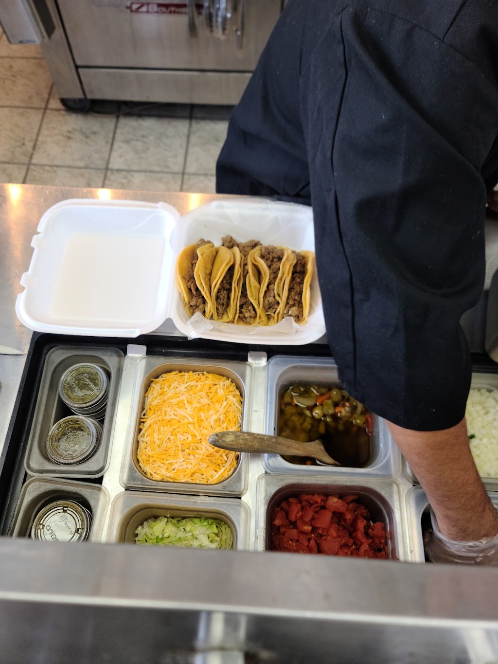 Rosas Cocina | restaurant | 5235 W Loomis Rd, Greendale, WI 53129, USA | 9207142769 OR +1 920-714-2769