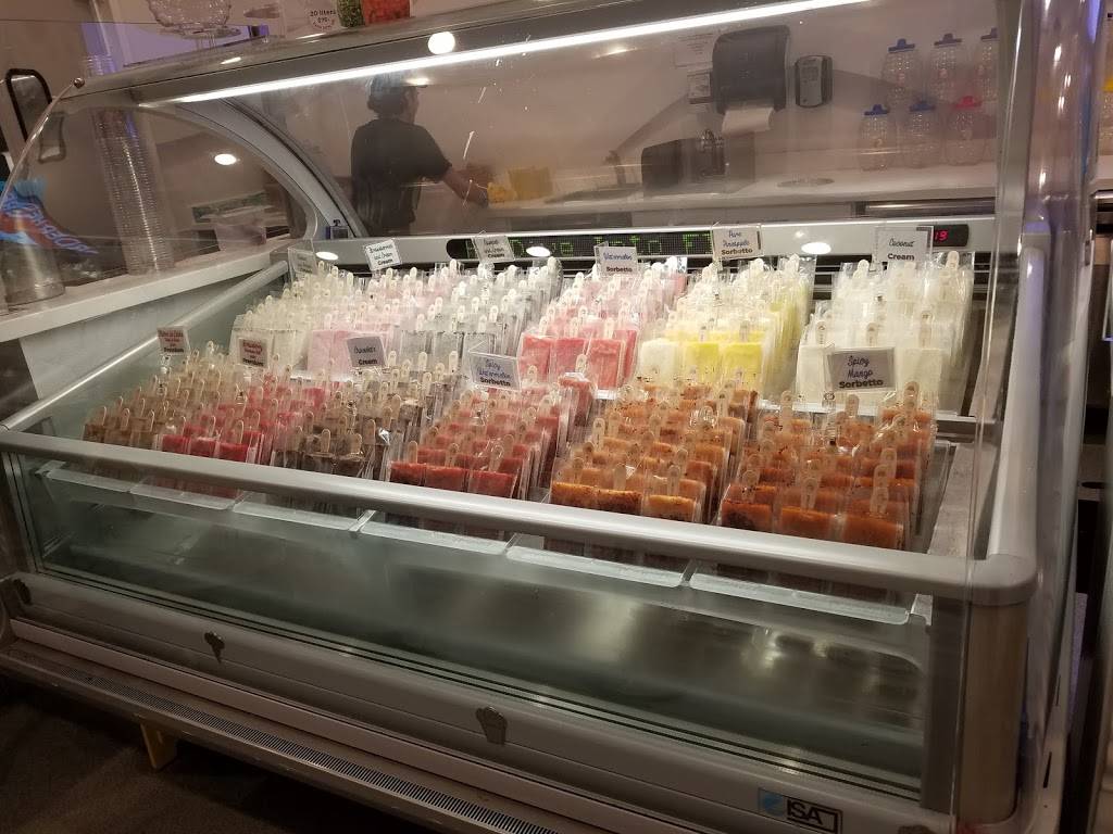 Paradise Splash | restaurant | 5000 S Arizona Mills Cir, Tempe, AZ 85282, USA | 4808975411 OR +1 480-897-5411