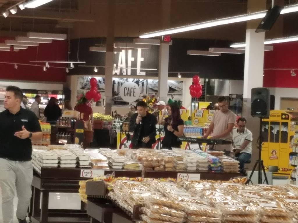 Concord Shopping Plaza | shopping mall | 11381 SW 40th St, Miami, FL 33165, USA | 3059471664 OR +1 305-947-1664